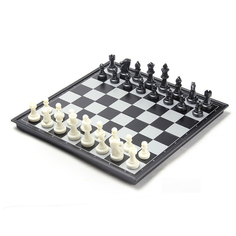 Šah s trdnimi magnetnimi figurami | GRIPCHESS