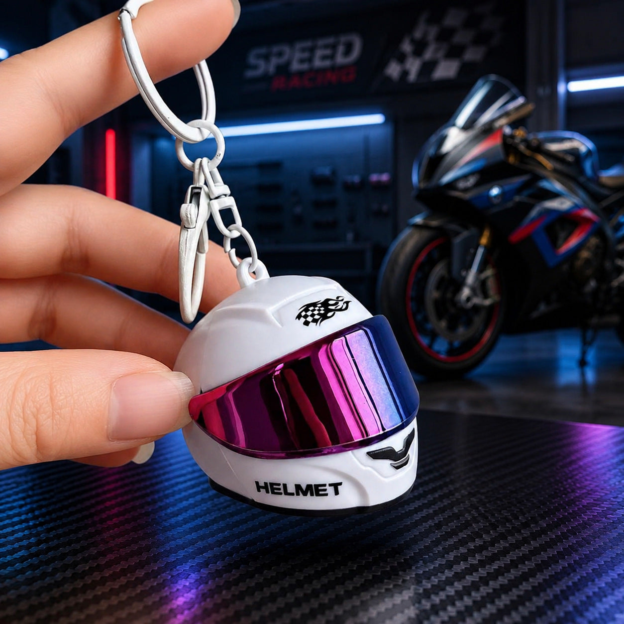 🪖 3D-s mini sisak medál – feltűnő és egyedi! Tedd különlegessé a kulcsaidat vagy a hátizsákodat ezzel a menő kiegészítővel! 🔑