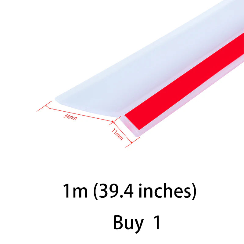 🌧️ 135 fokos szög, 5 cm-es toldódeszka – az esővíz nem jut be, csak kifelé vezetődik! Többé nem ázik be az ablakod, még viharban sem! 🚫💧