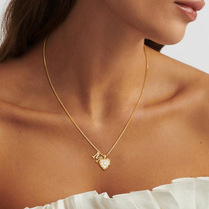 ❤️ Szív alakú betűs, mikropave nyaklánc – Elegáns, csillogó, egyedi betűvel