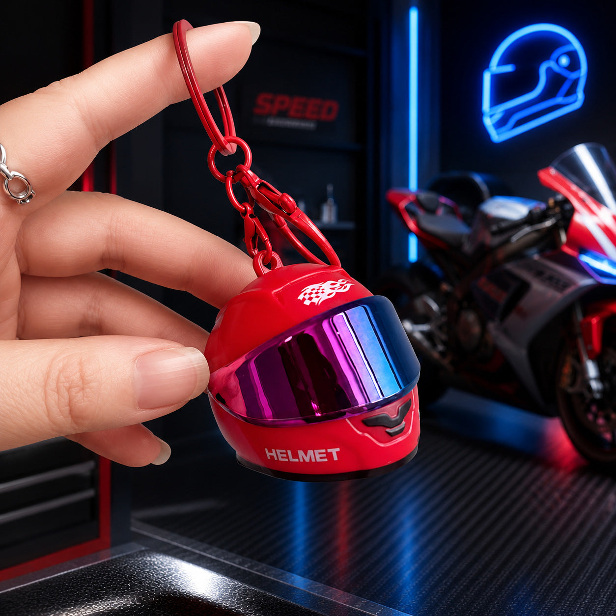 🪖 3D-s mini sisak medál – feltűnő és egyedi! Tedd különlegessé a kulcsaidat vagy a hátizsákodat ezzel a menő kiegészítővel! 🔑