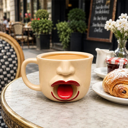 Zabaven keramični lonček z jezičkom | FUNMUG