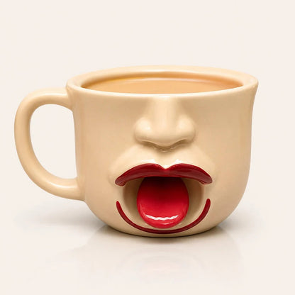 Zabaven keramični lonček z jezičkom | FUNMUG