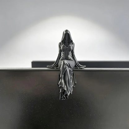 🖤 Sötét elegancia a monitorod szélén – ez a gótikus hölgy minden íróasztalt műalkotássá varázsol! 🦇