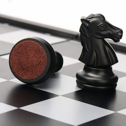 Šah s trdnimi magnetnimi figurami | GRIPCHESS