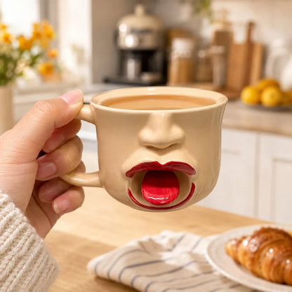 Zabaven keramični lonček z jezičkom | FUNMUG