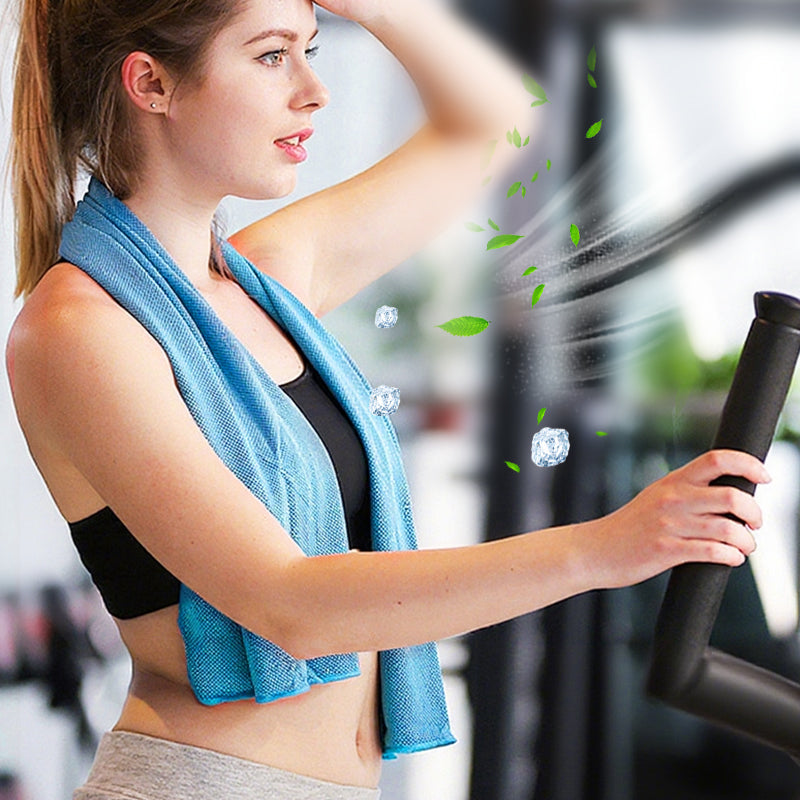 🎒 Fitneszhez, túrához, strandro – ez a hűtőtörölköző minden kalandod hűs társa! Könnyű, kompakt és mindig kéznél! 🏕️