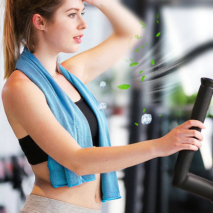 🎒 Fitneszhez, túrához, strandro – ez a hűtőtörölköző minden kalandod hűs társa! Könnyű, kompakt és mindig kéznél! 🏕️